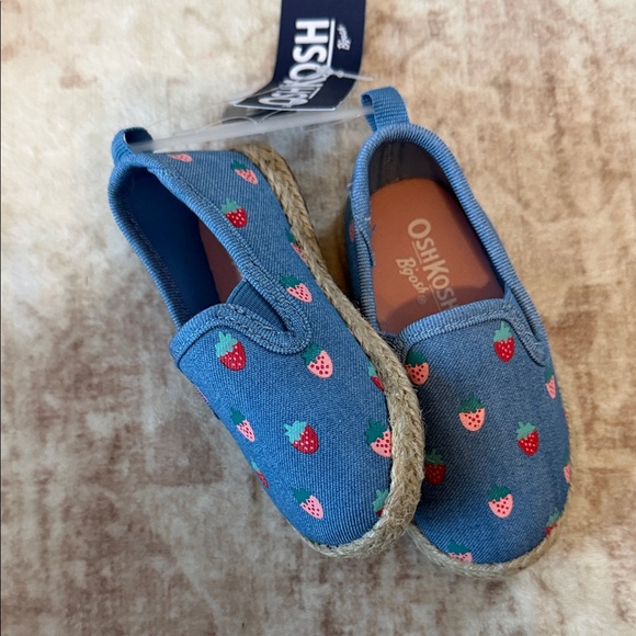 OshKosh B'gosh Other - 🆕 OshKosh B'gosh Blue Strawberry Kids Slippers